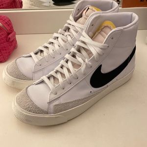 Nike Blazer Mid ‘77